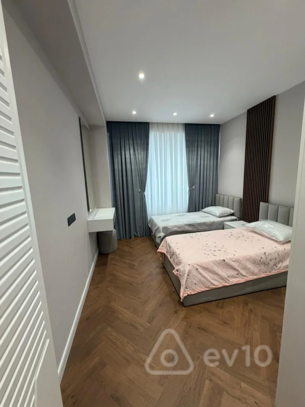 Kirayə verilir 3 otaqlı yeni tikili 90 m²
