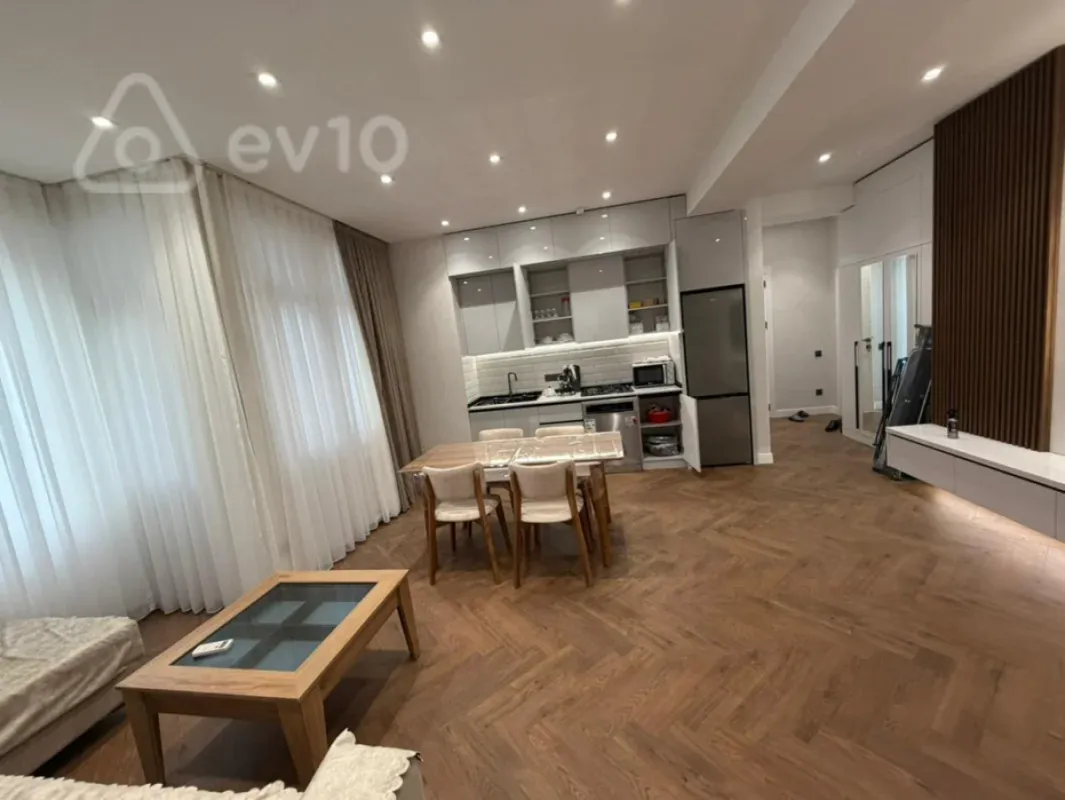 Kirayə verilir 3 otaqlı yeni tikili 90 m²