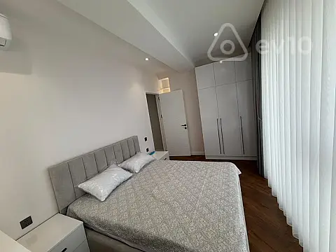 Kirayə verilir 3 otaqlı yeni tikili 90 m²