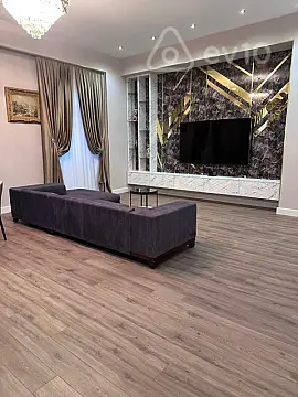Kirayə verilir 3 otaqlı yeni tikili 160 m²