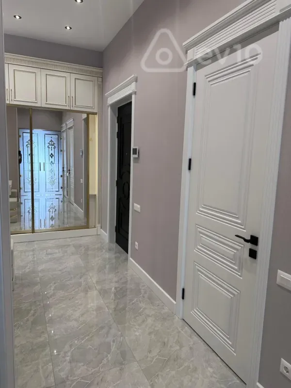 Kirayə verilir 3 otaqlı yeni tikili 160 m²
