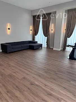 Kirayə verilir 3 otaqlı yeni tikili 160 m²