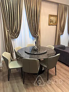 Kirayə verilir 3 otaqlı yeni tikili 160 m²