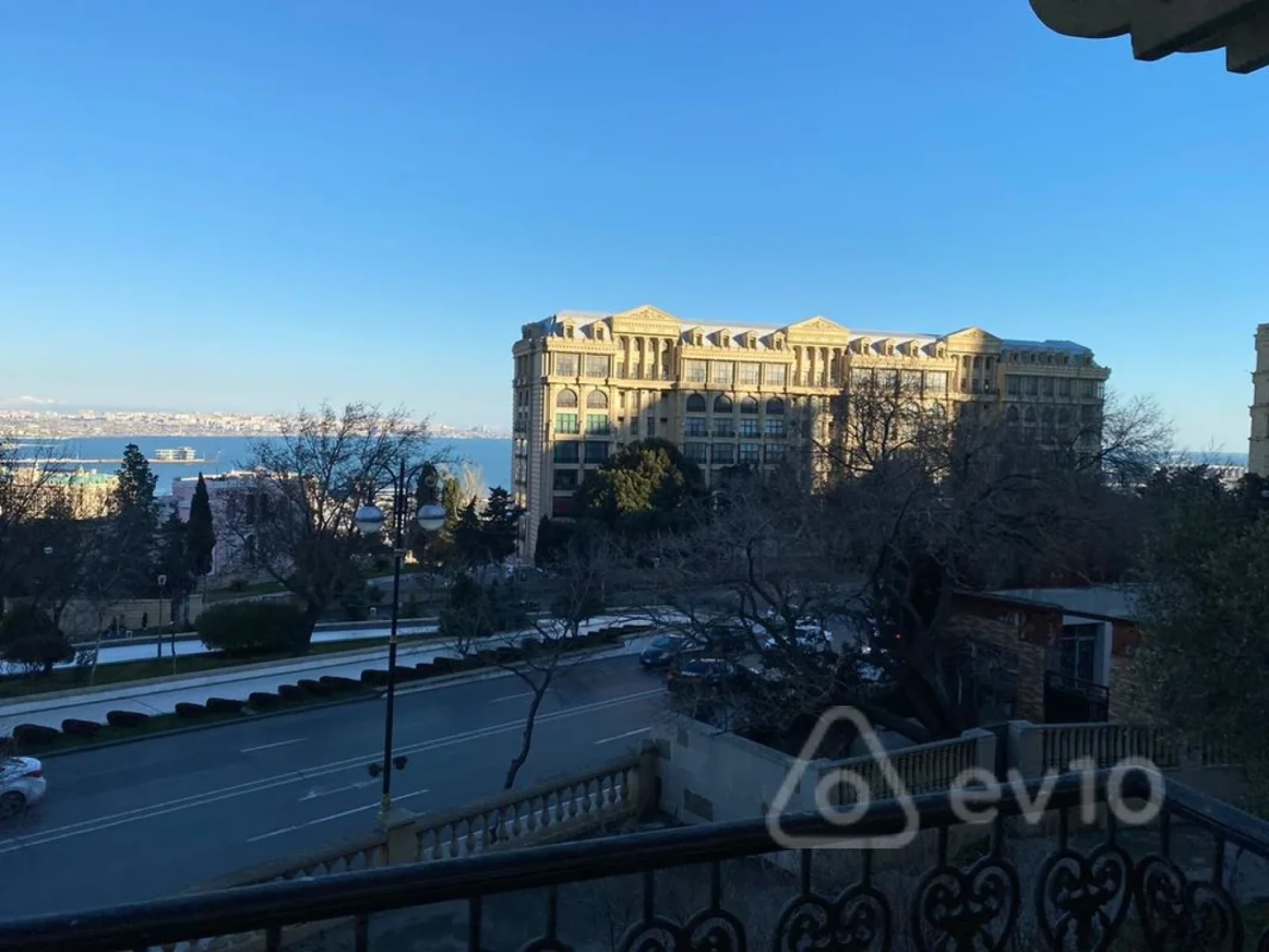 Kirayə verilir 2 otaqlı köhnə tikili 70 m²