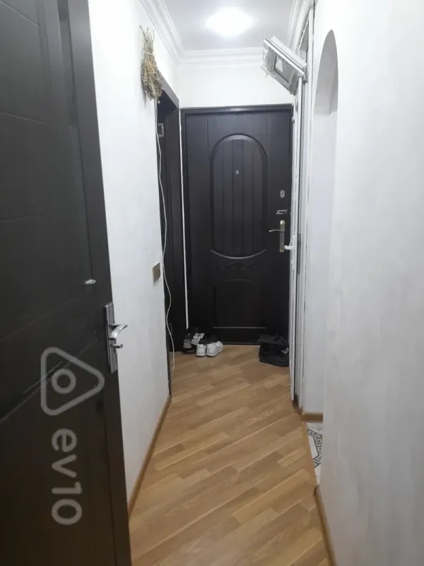 Kirayə verilir 2 otaqlı köhnə tikili 40 m²
