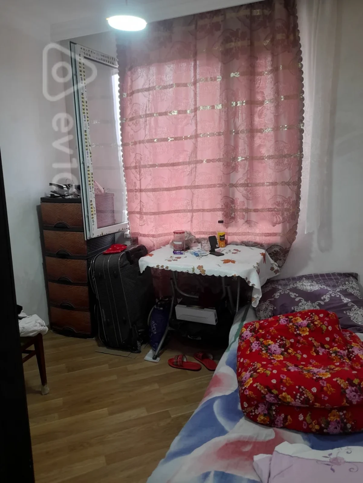 Kirayə verilir 2 otaqlı köhnə tikili 40 m²