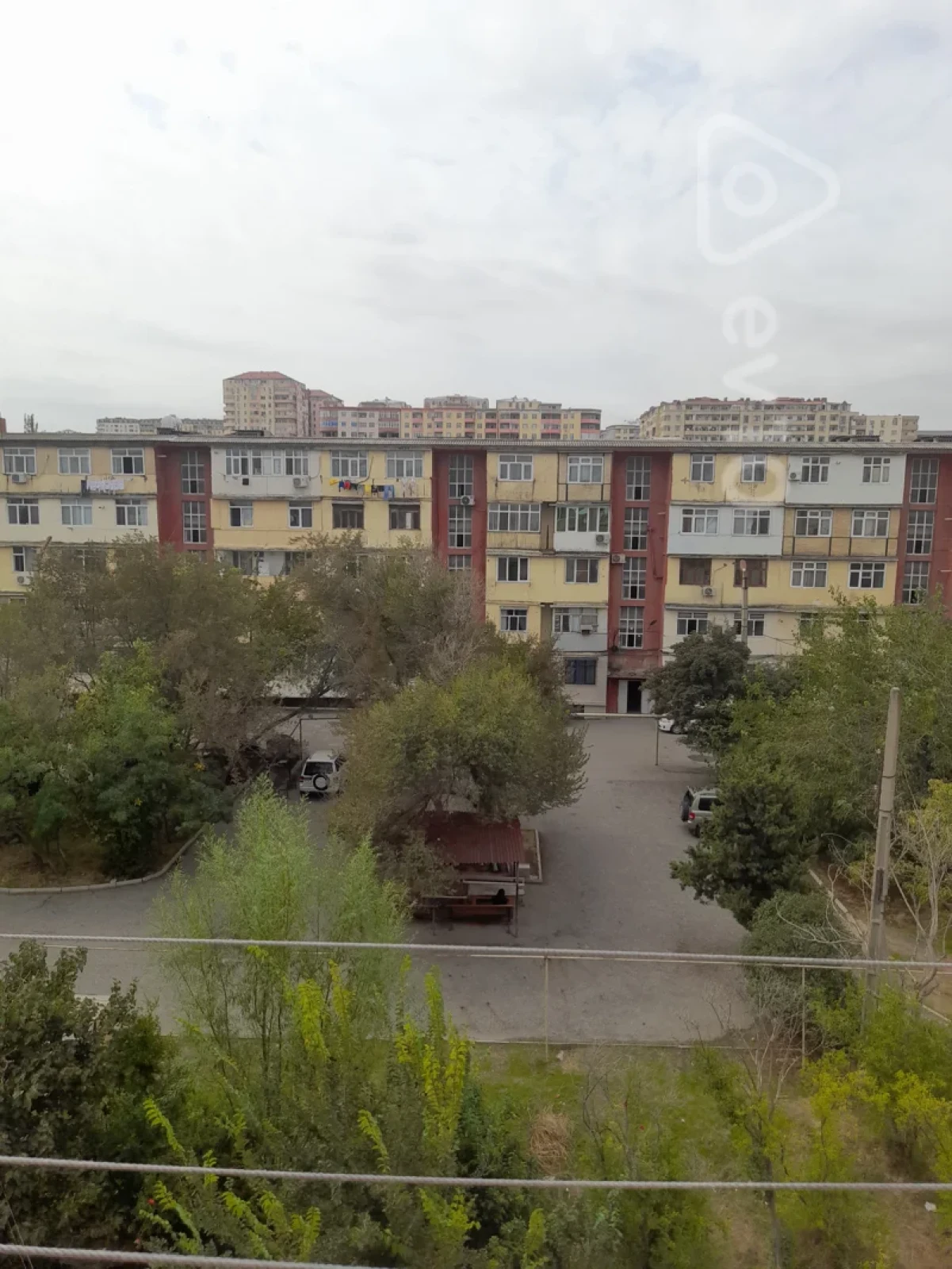 Kirayə verilir 2 otaqlı köhnə tikili 40 m²