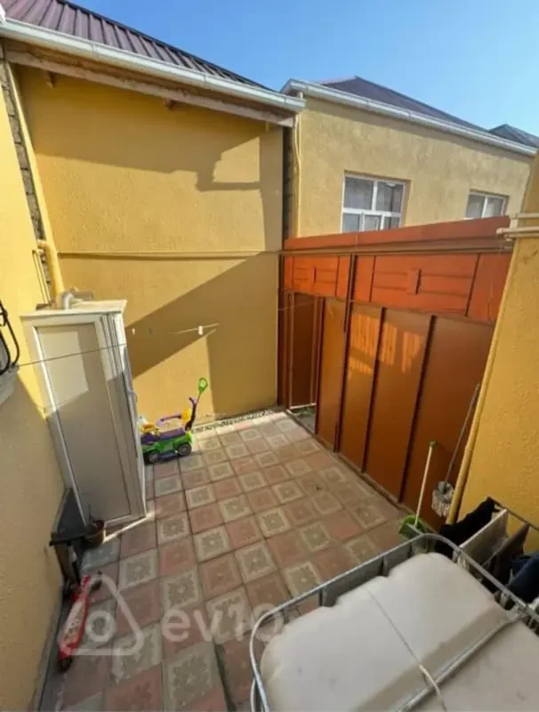 Satılır 2 otaqlı həyət evi 50 m²