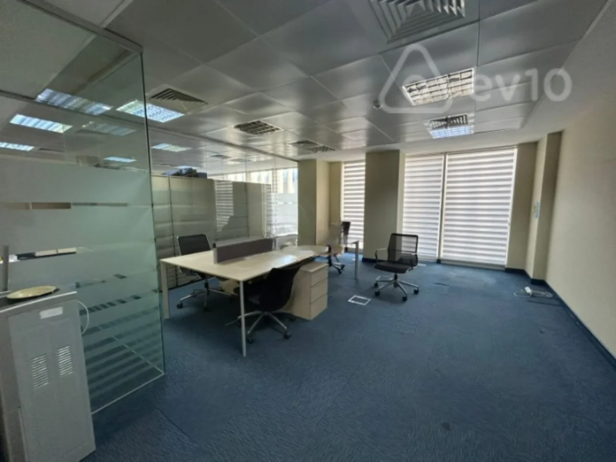 Kirayə verilir 22 otaqlı ofis 1230 m²