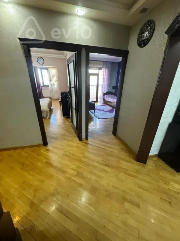 Kirayə verilir 3 otaqlı yeni tikili 100 m²