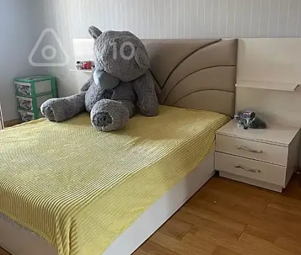 Kirayə verilir 4 otaqlı köhnə tikili 90 m²