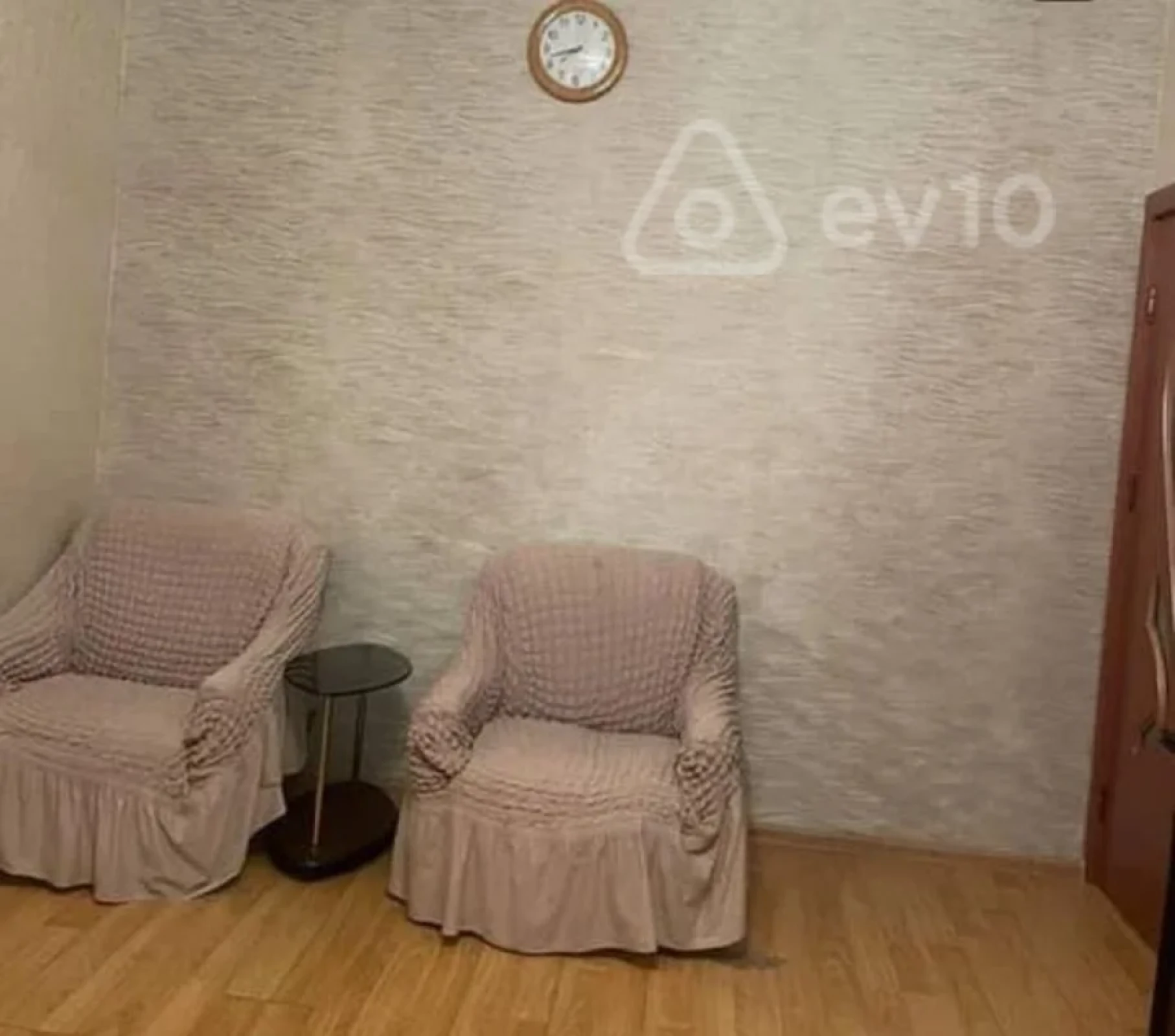 Kirayə verilir 4 otaqlı köhnə tikili 90 m²