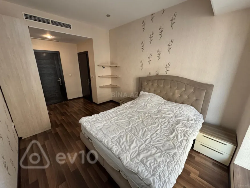 Kirayə verilir 2 otaqlı yeni tikili 90 m²