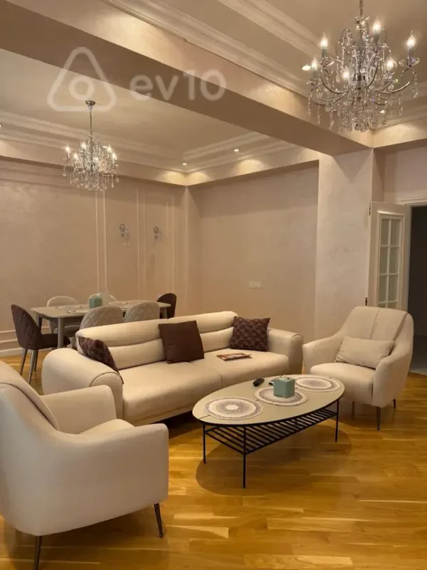 Kirayə verilir 3 otaqlı yeni tikili 135 m²