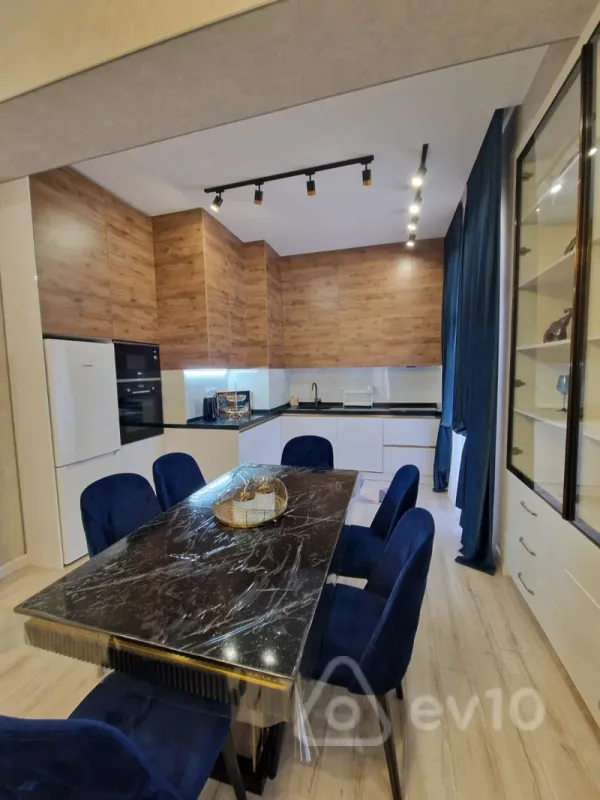 Kirayə verilir 2 otaqlı yeni tikili 100 m²