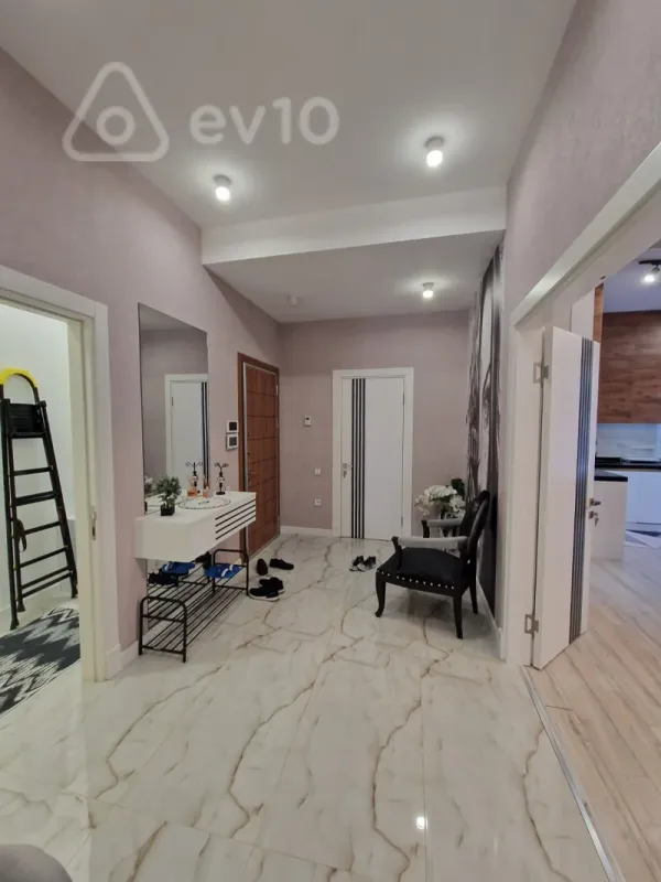 Kirayə verilir 2 otaqlı yeni tikili 100 m²