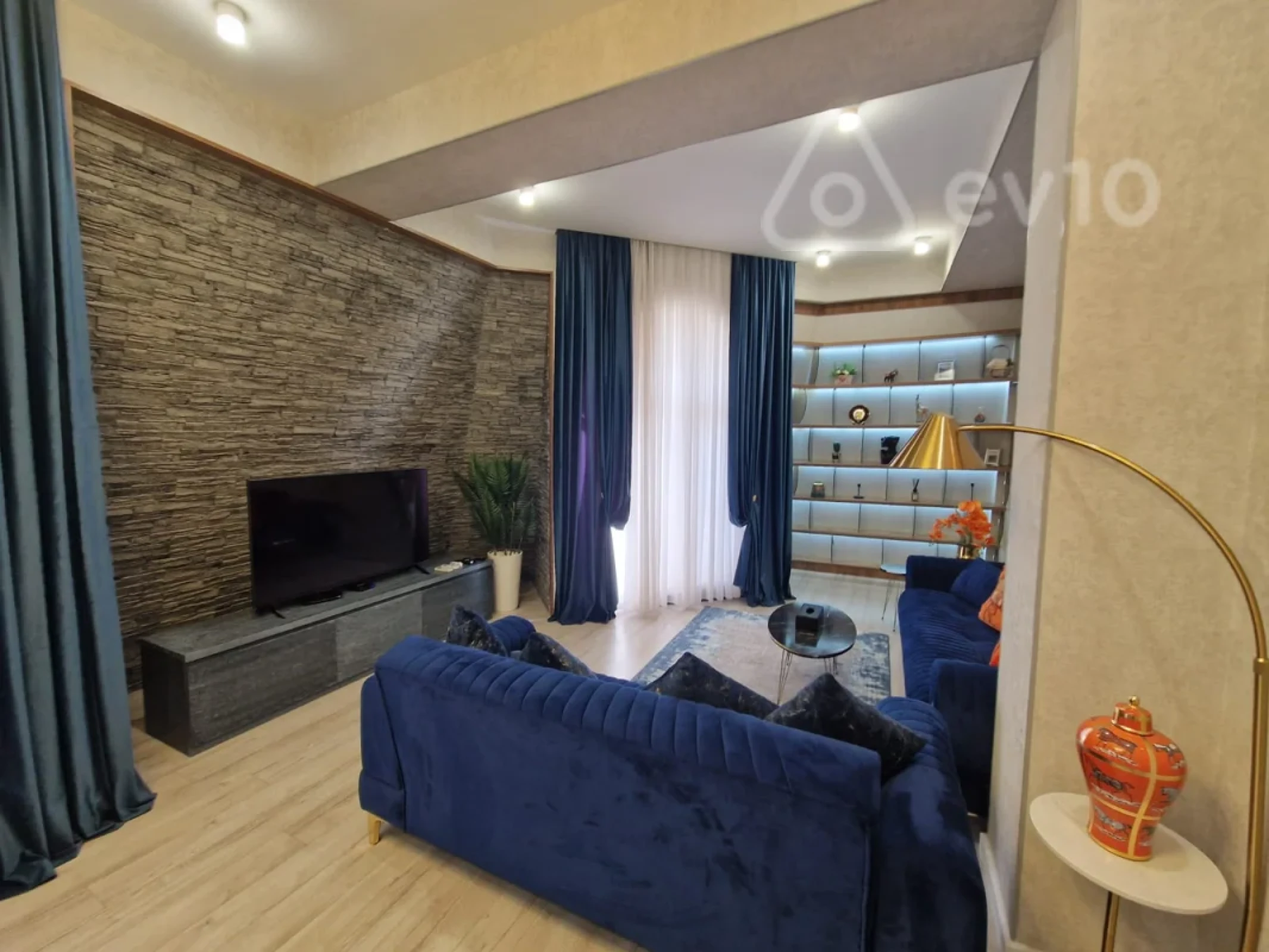 Kirayə verilir 2 otaqlı yeni tikili 100 m²