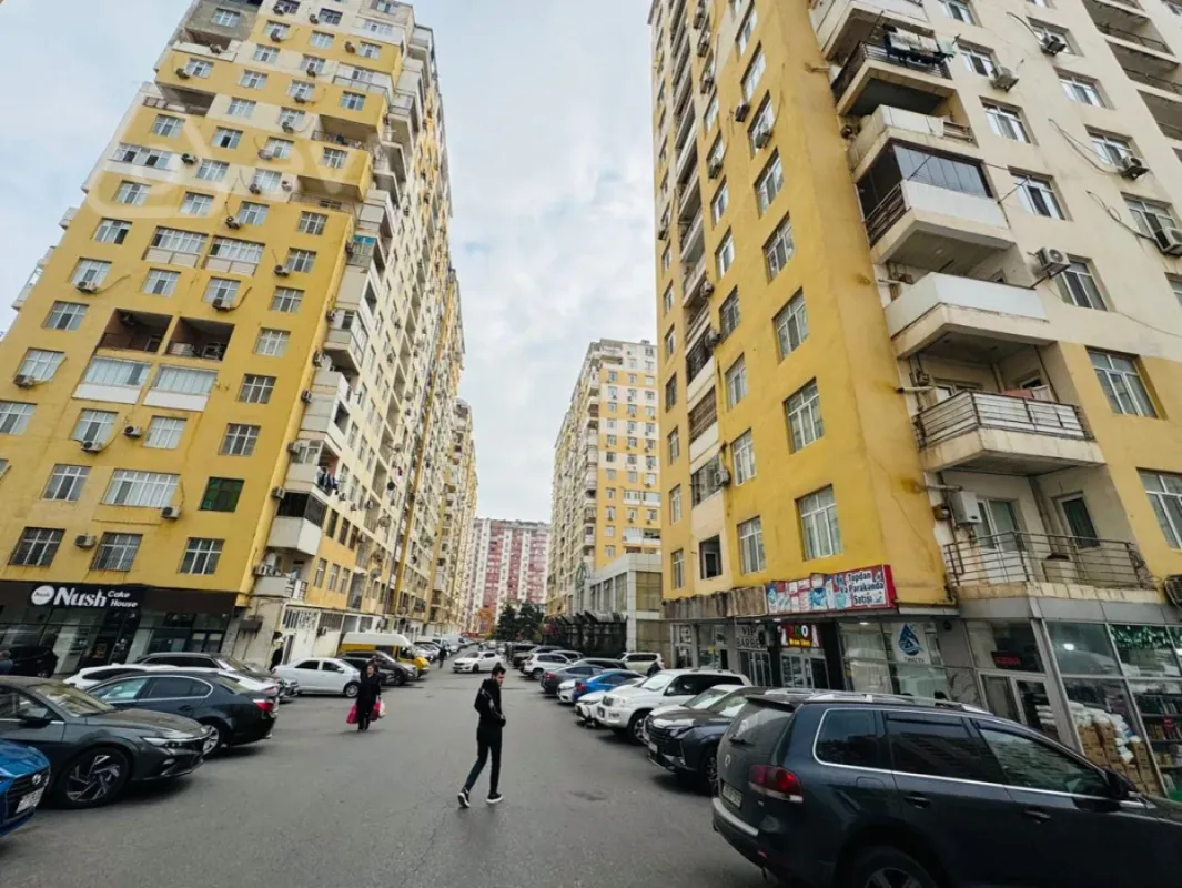 Satılır 3 otaqlı yeni tikili 158 m²