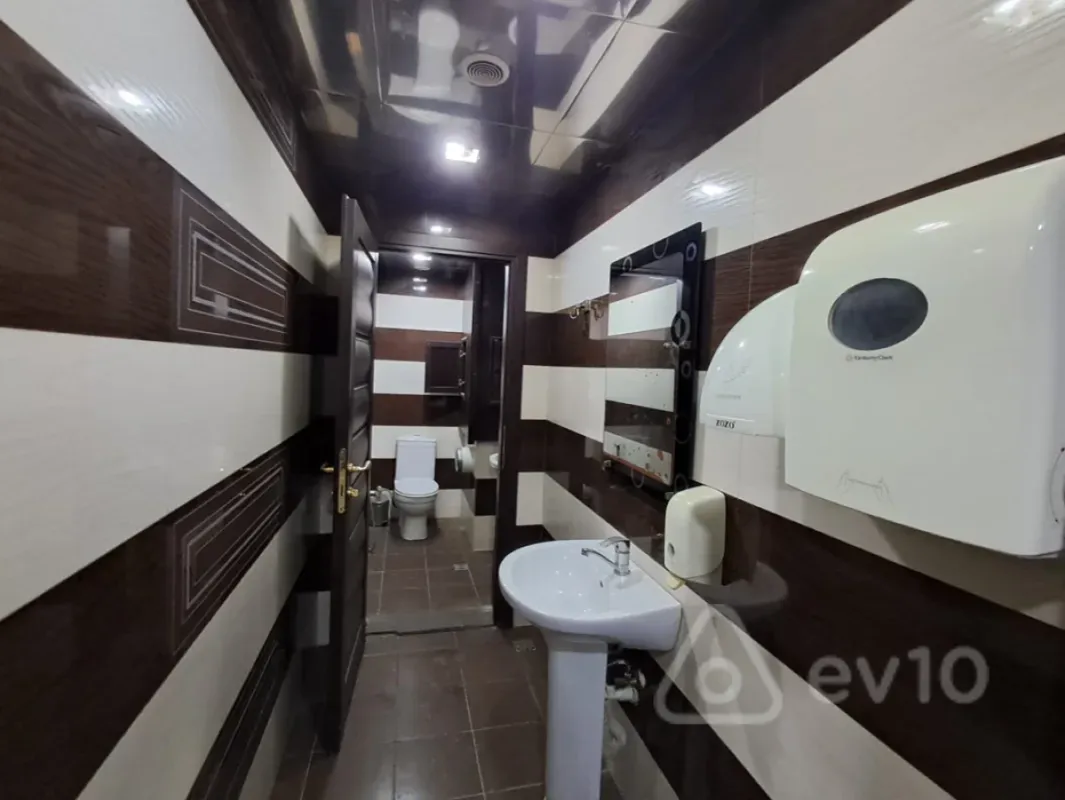 Kirayə verilir mənzil 260 m²