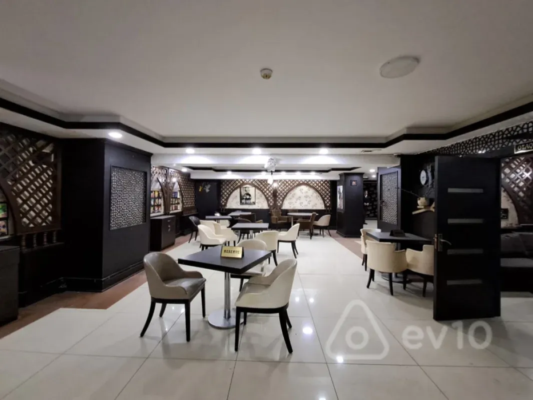 Kirayə verilir mənzil 260 m²