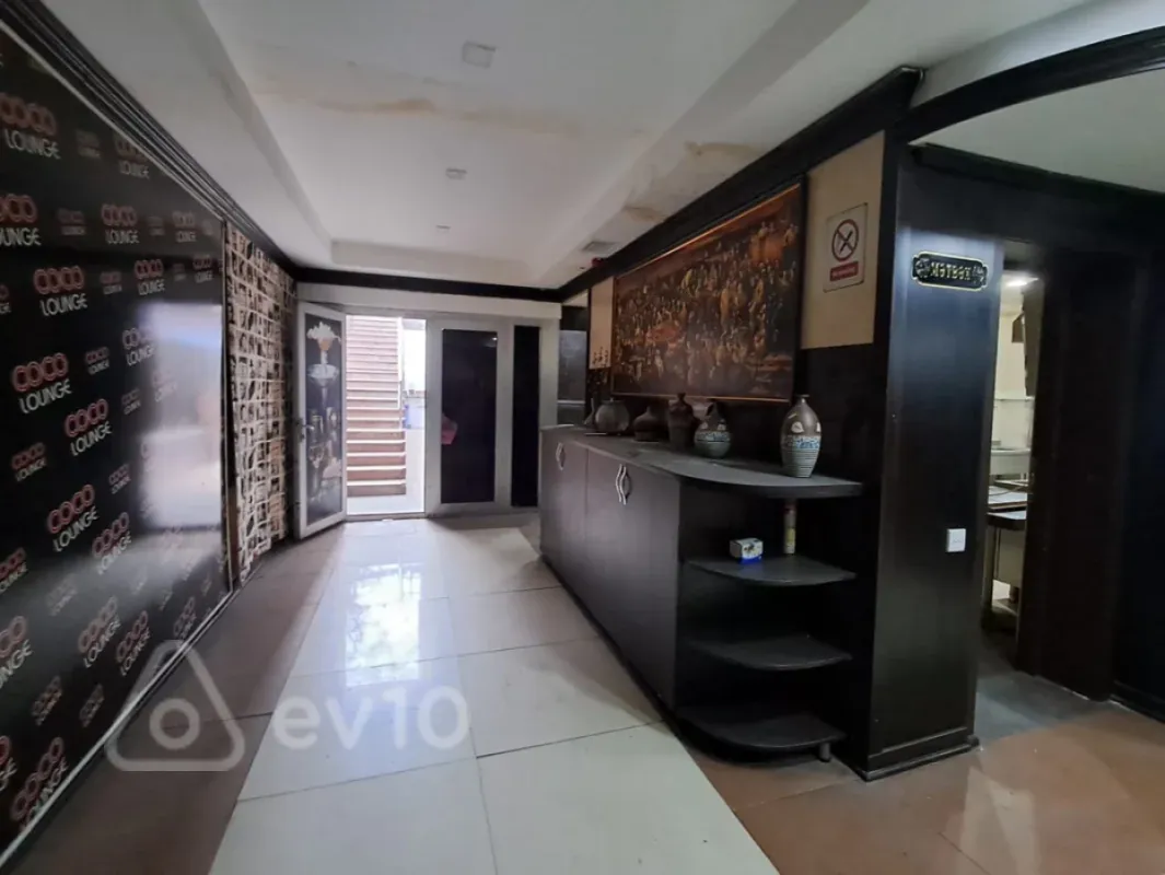 Kirayə verilir mənzil 260 m²