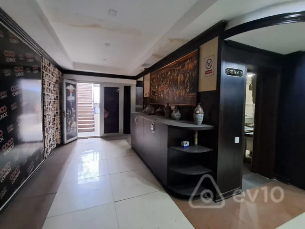 Kirayə verilir mənzil 260 m²