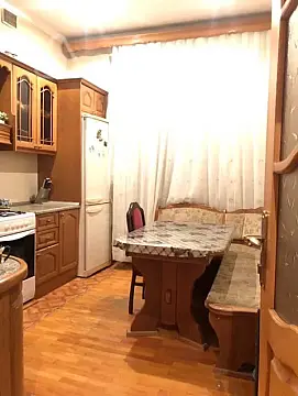 Kirayə verilir 2 otaqlı köhnə tikili 65 m²