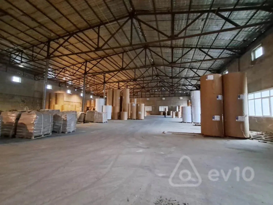 Kirayə verilir mənzil 1700 m²