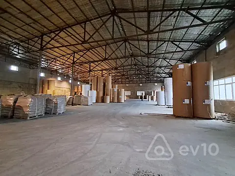 Kirayə verilir mənzil 1700 m²