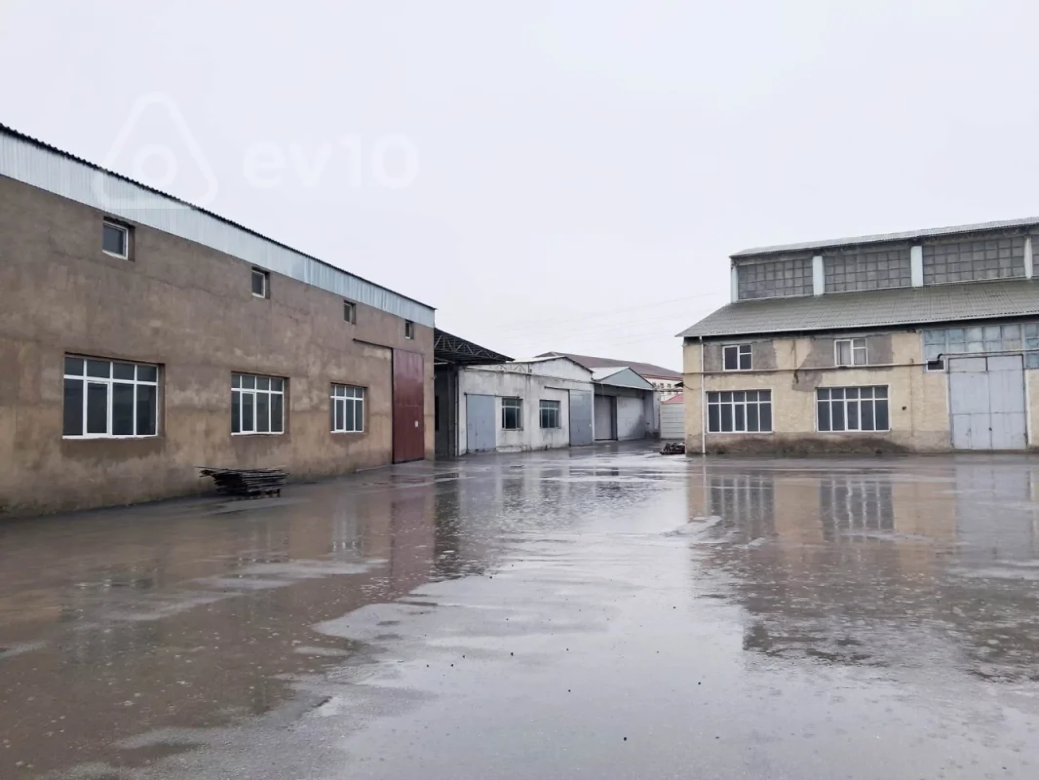 Kirayə verilir mənzil 1700 m²