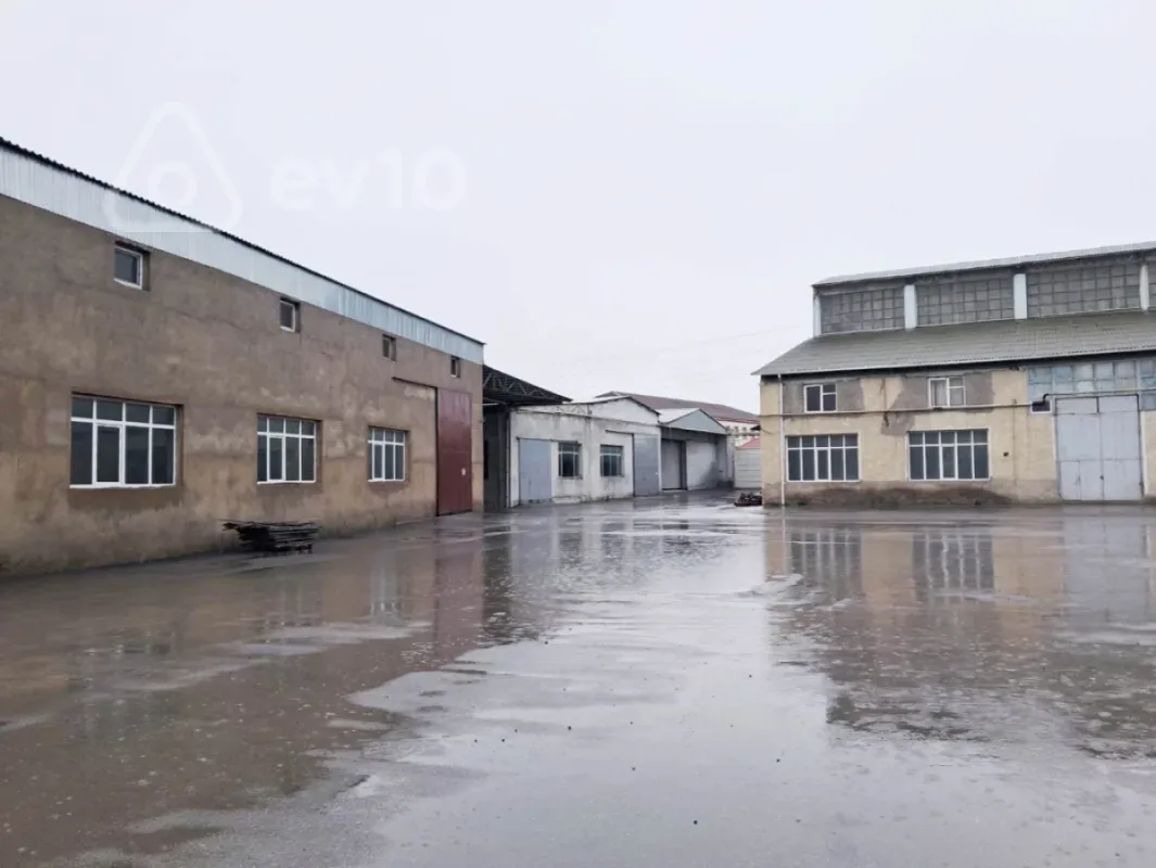 Kirayə verilir mənzil 1700 m²