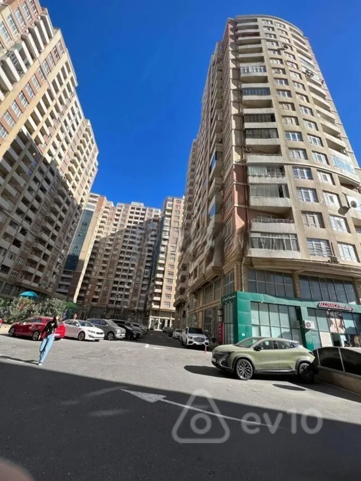 Satılır 2 otaqlı yeni tikili 90 m²