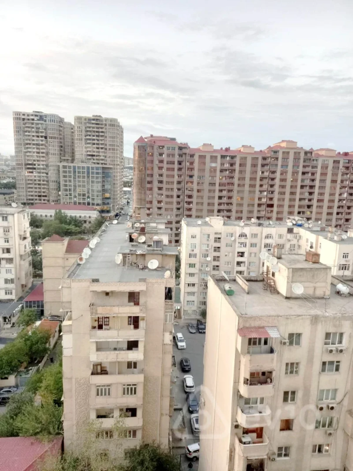 Satılır 2 otaqlı yeni tikili 90 m²