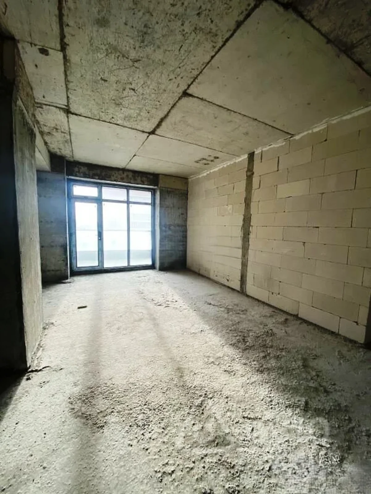 Satılır 2 otaqlı yeni tikili 100 m²