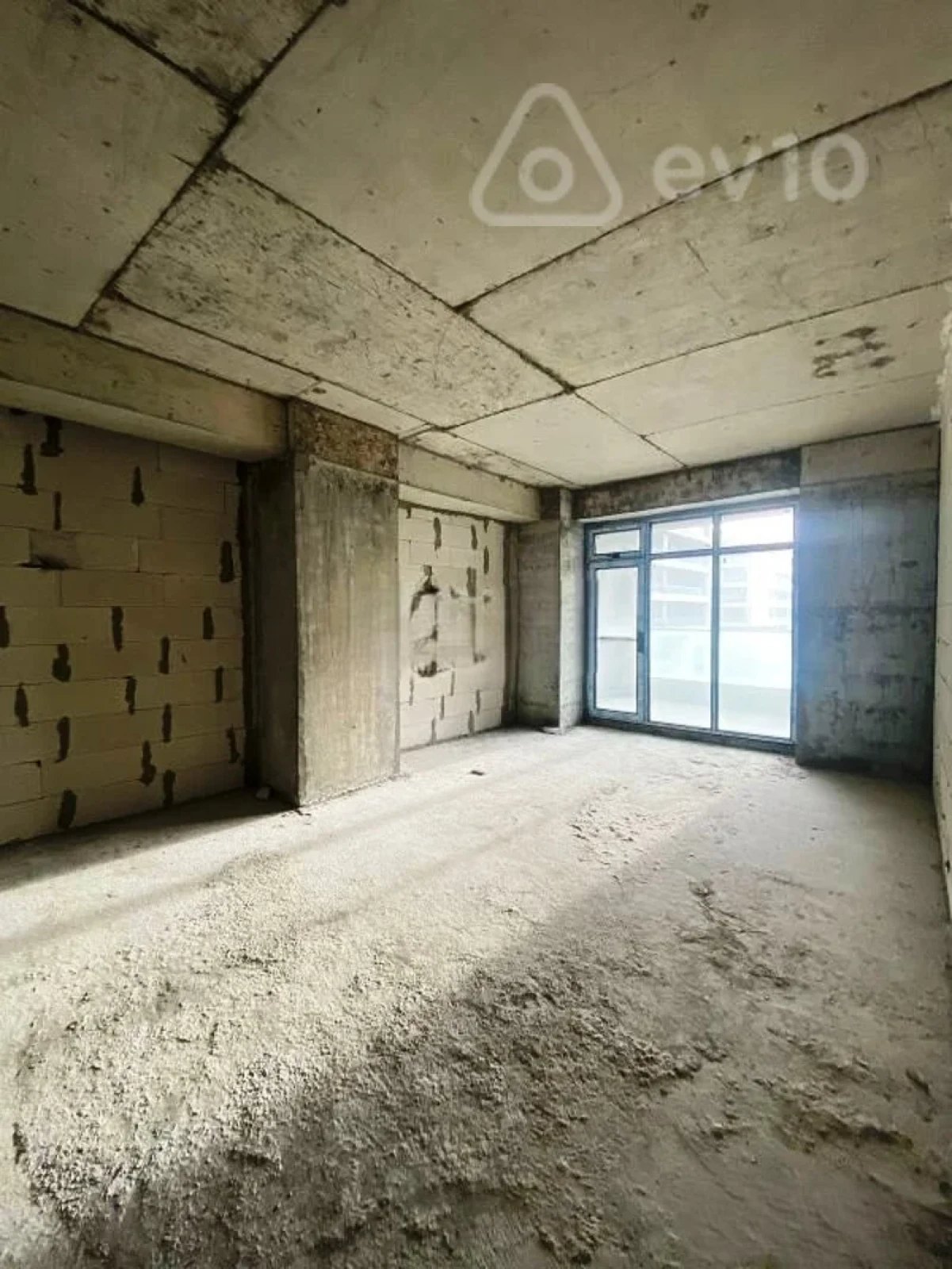 Satılır 2 otaqlı yeni tikili 100 m²