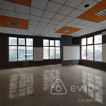 Kirayə verilir mənzil 800 m²