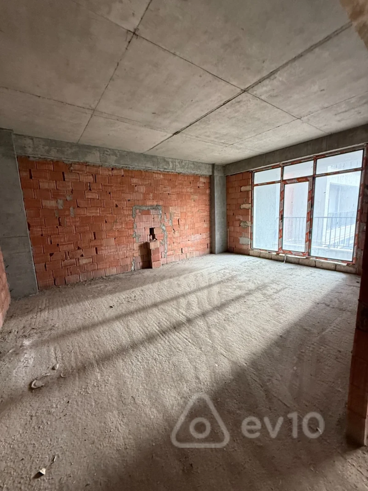 Satılır 2 otaqlı yeni tikili 108 m²