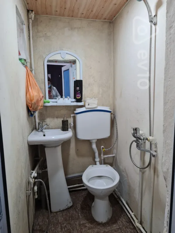 Kirayə verilir 2 otaqlı köhnə tikili 44 m²