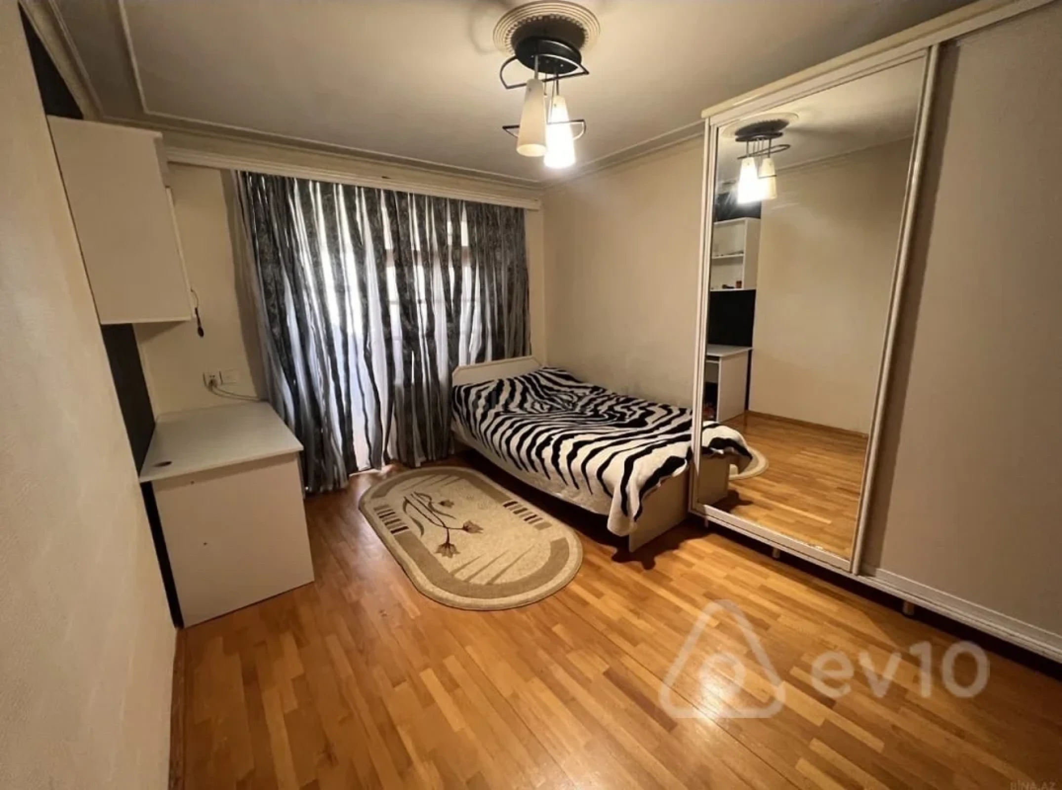 Kirayə verilir 3 otaqlı yeni tikili 75 m²