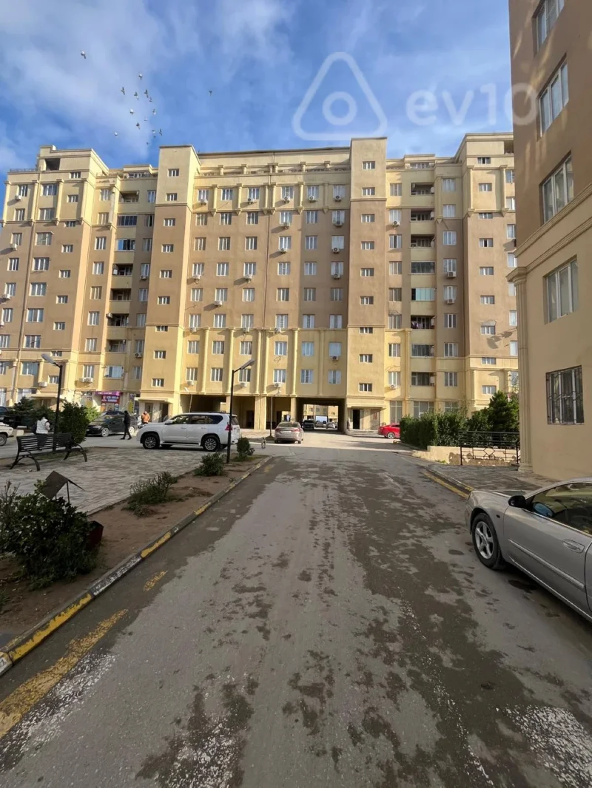Satılır 2 otaqlı yeni tikili 66 m²