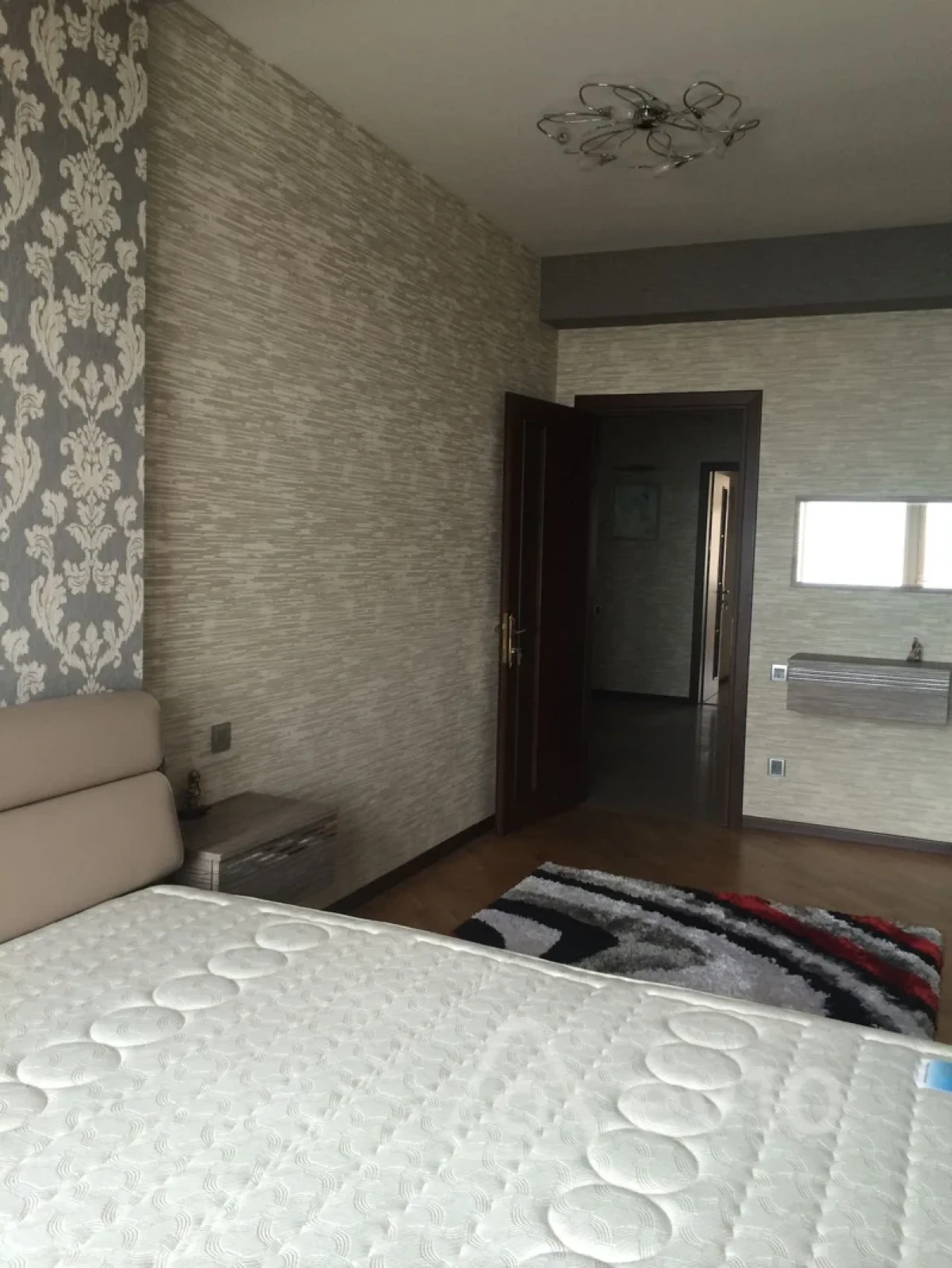 Kirayə verilir 2 otaqlı yeni tikili 100 m²