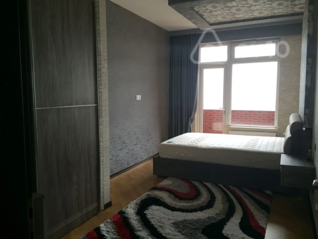 Kirayə verilir 2 otaqlı yeni tikili 100 m²