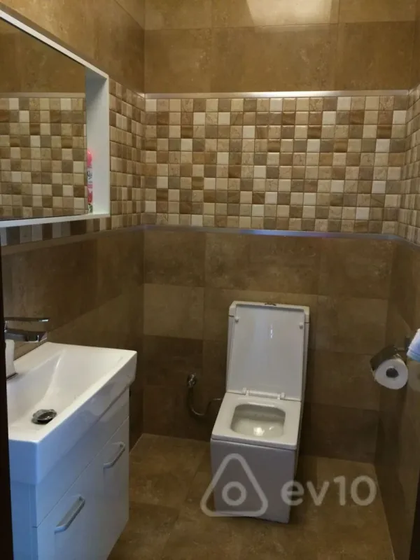 Kirayə verilir 2 otaqlı yeni tikili 100 m²