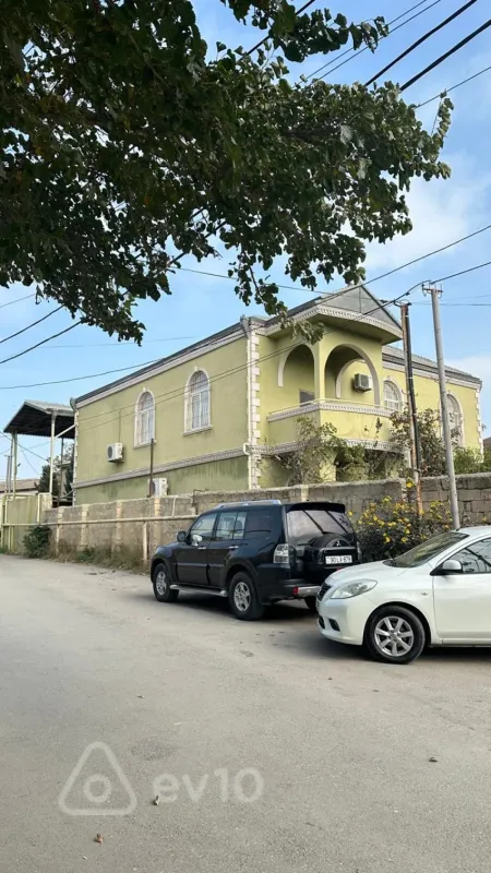 Kirayə verilir mənzil 350 m²