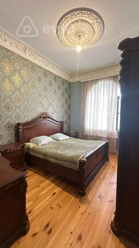 Kirayə verilir mənzil 350 m²