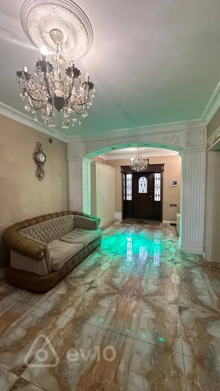 Kirayə verilir mənzil 350 m²