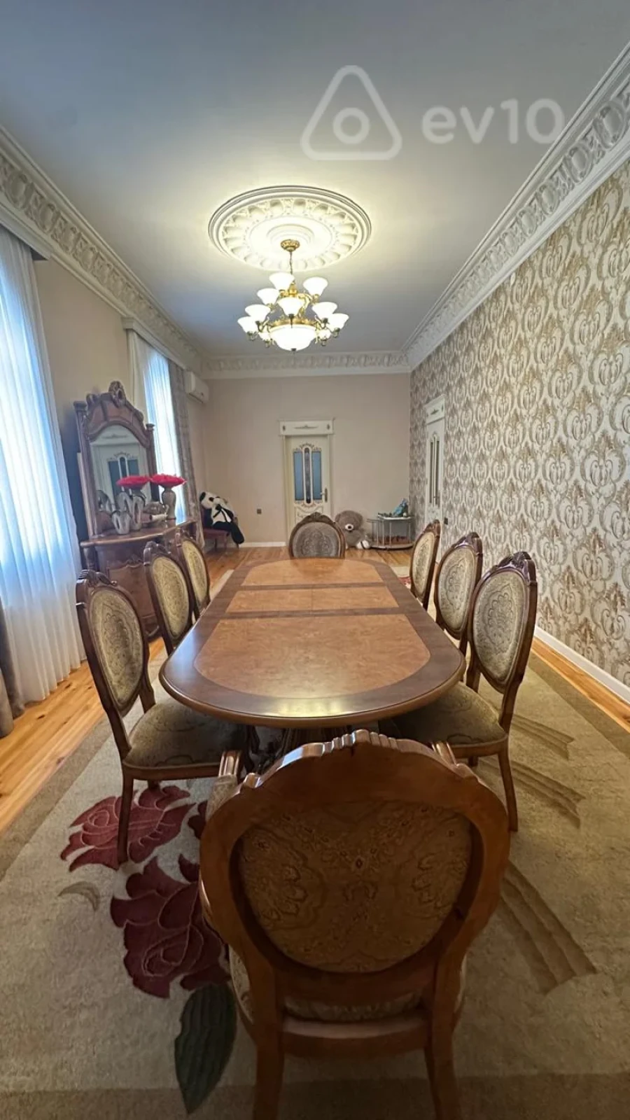 Kirayə verilir mənzil 350 m²