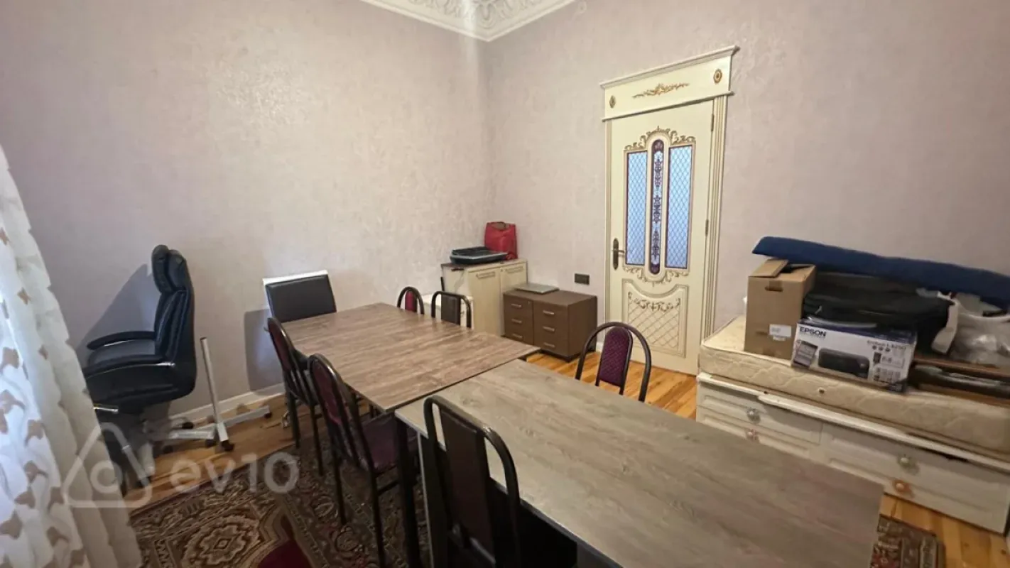 Kirayə verilir mənzil 350 m²