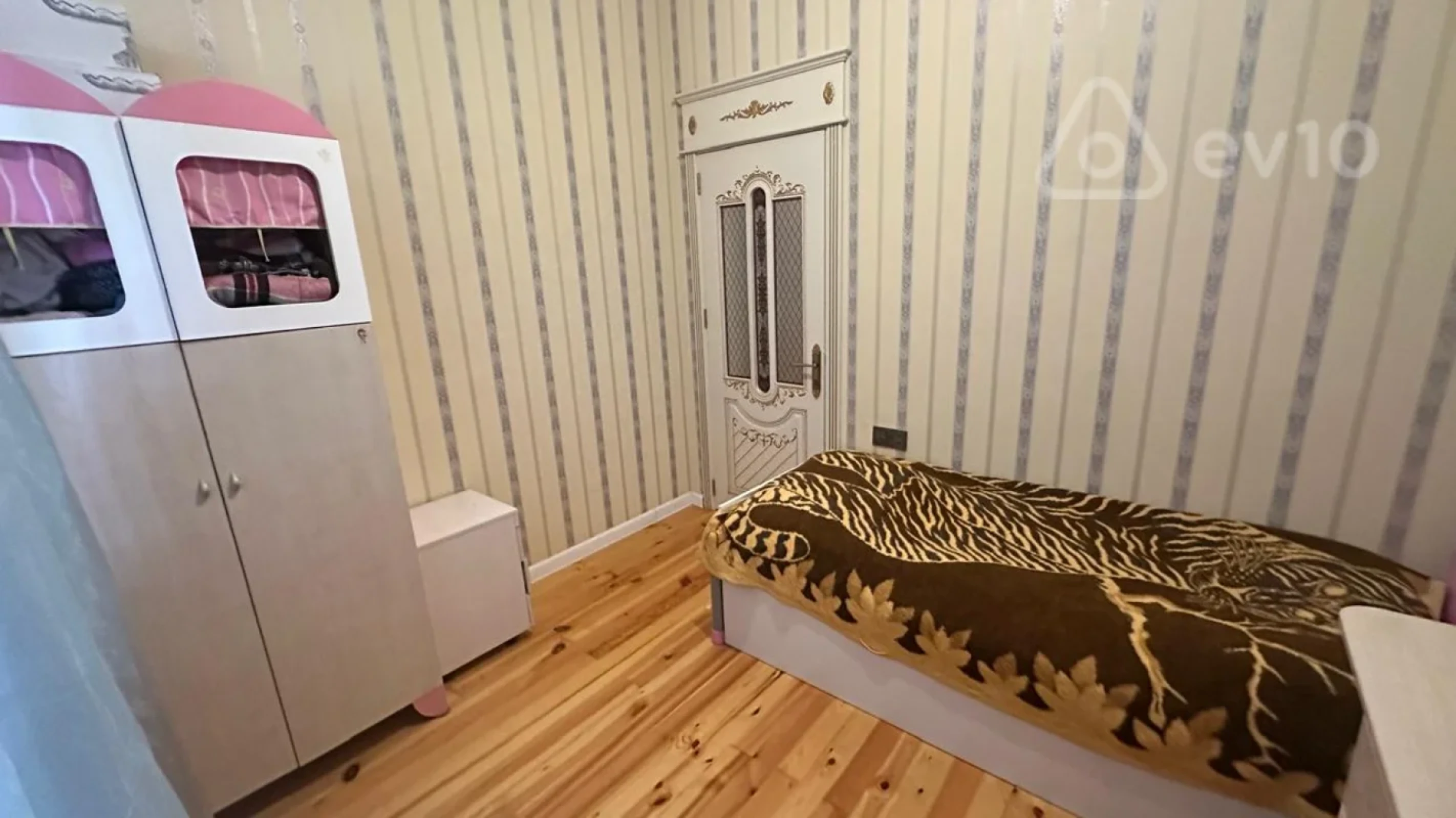 Kirayə verilir mənzil 350 m²