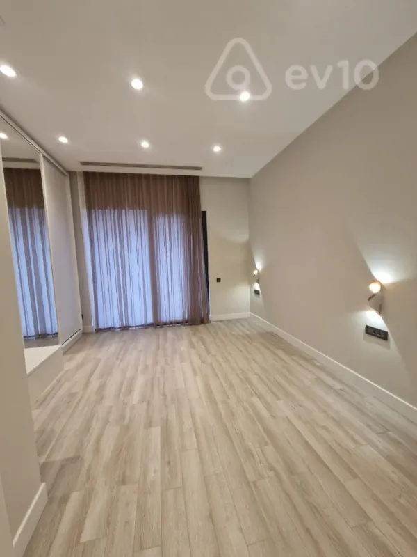 Kirayə verilir 4 otaqlı həyət evi 3000 m²